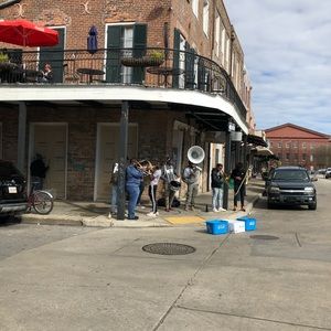 Meet your Posher, Hang